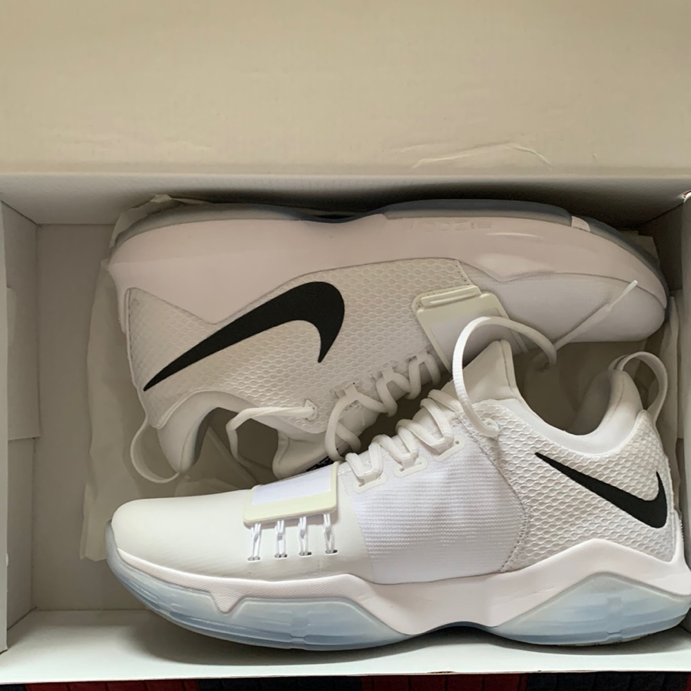 Nike PG1